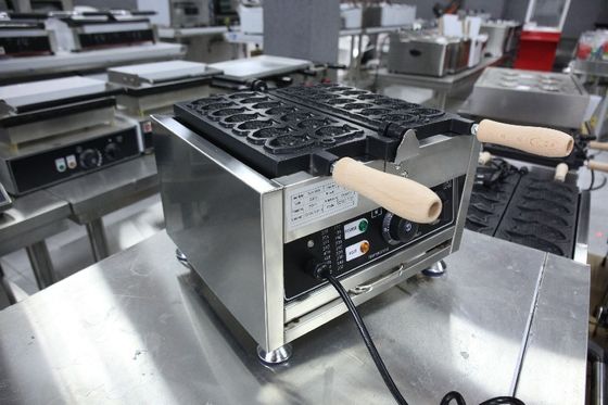 디지털 패널과 온도 조절을 갖춘 편리한 상업용 타이야키 와플 메이커